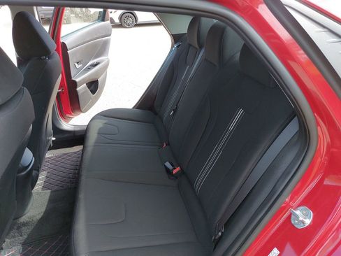 Used 2023 Hyundai Elantra Blue FWD image 15
