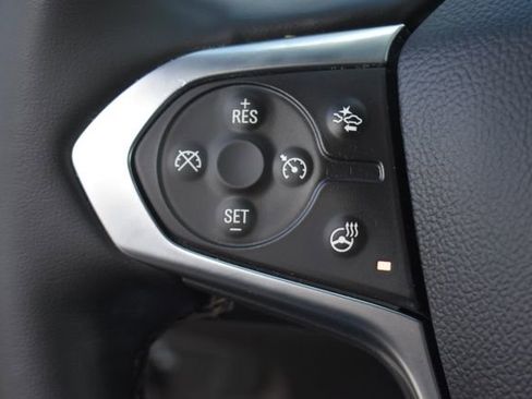 Used 2023 Chevrolet Traverse LT AWD/4WD image 31