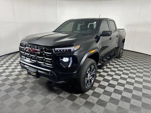 Used 2025 GMC Canyon AT4 AWD/4WD image 9
