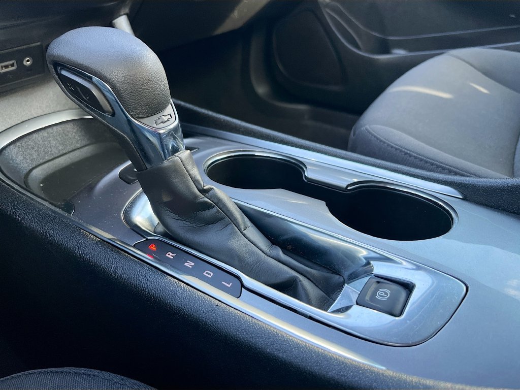 Used 2024 Chevrolet Malibu LT FWD image 16