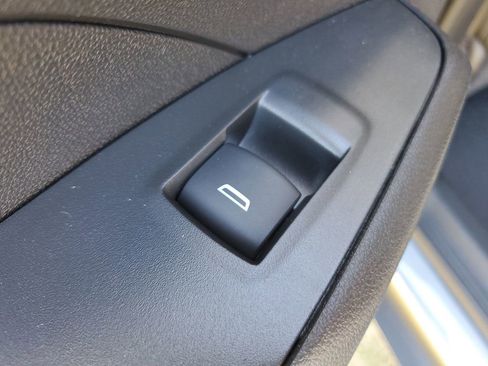 New 2026 Chevrolet Trax LT w/ Sunroof Package image 17