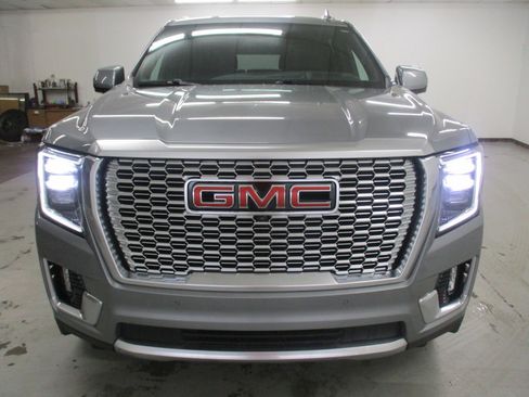 Certified 2023 GMC Yukon XL Denali AWD/4WD image 2