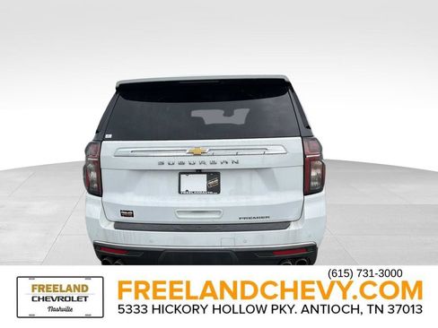 Used 2024 Chevrolet Suburban Premier AWD/4WD image 4