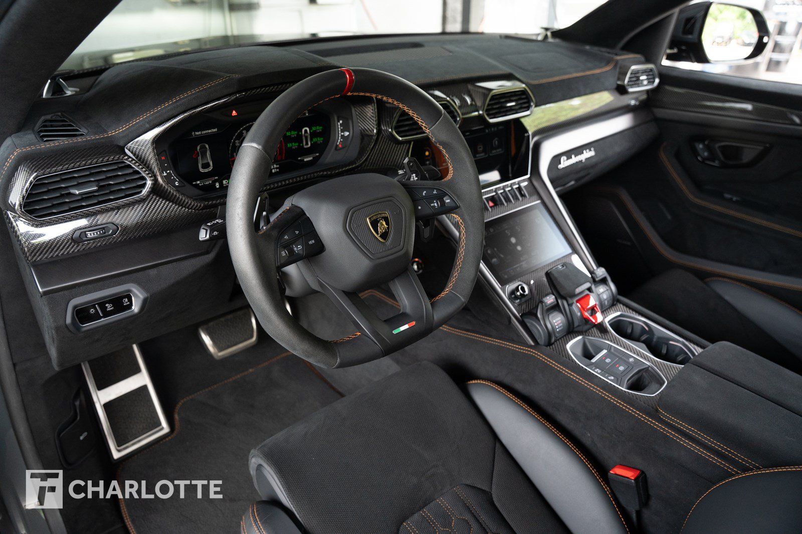 Used 2023 Lamborghini Urus Performante AWD/4WD image 23