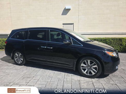 Used 2014 Honda Odyssey Touring image 1