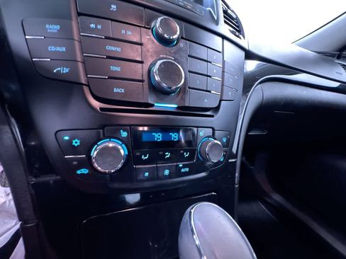 Used 2011 Buick Regal CXL image 24