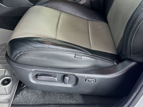 Used 2022 Toyota Tacoma TRD Sport w/ Technology Package image 23