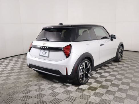 New 2026 MINI Cooper 2-Door Hardtop FWD image 5