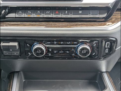 New 2026 GMC Sierra 1500 Elevation w/ Elevation Premium Package AWD/4WD image 26
