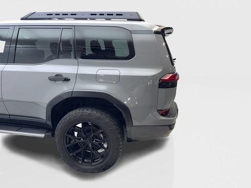 Used 2024 Lexus GX 550 w/ Accessory Package (Z1) AWD/4WD image 17