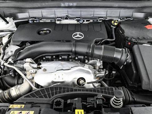 Certified 2023 Mercedes-Benz GLB 250 4MATIC image 24