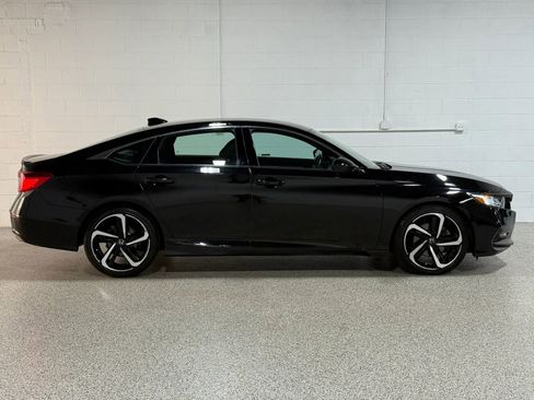 Used 2018 Honda Accord Sport image 5