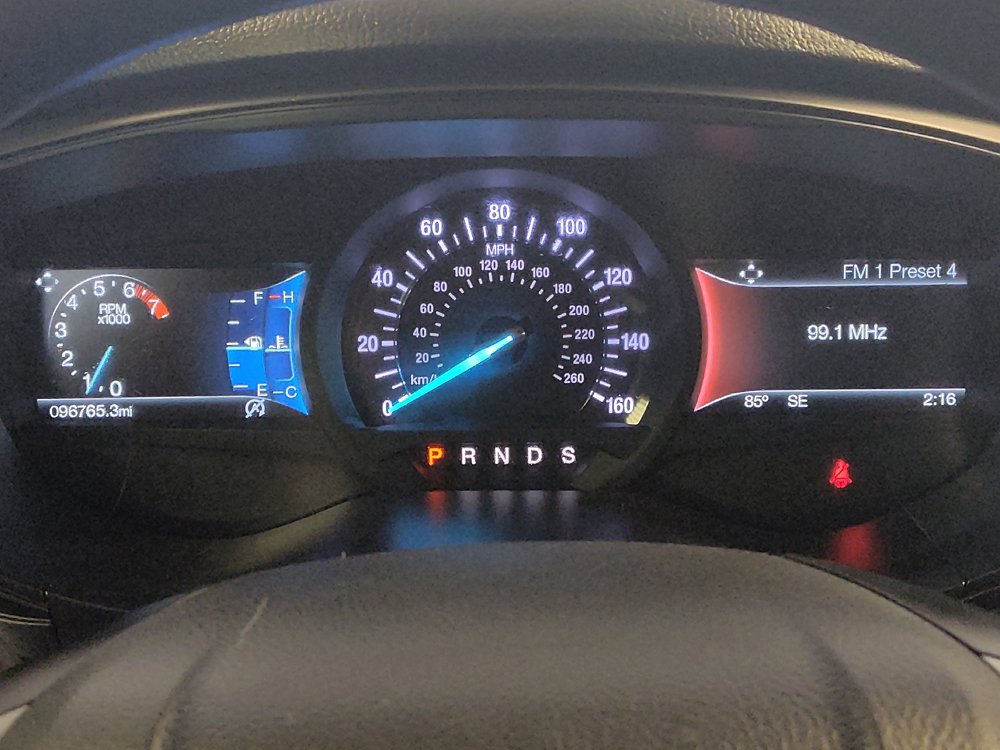 Used 2018 Ford Fusion SE w/ Fusion SE Technology Package FWD image 23