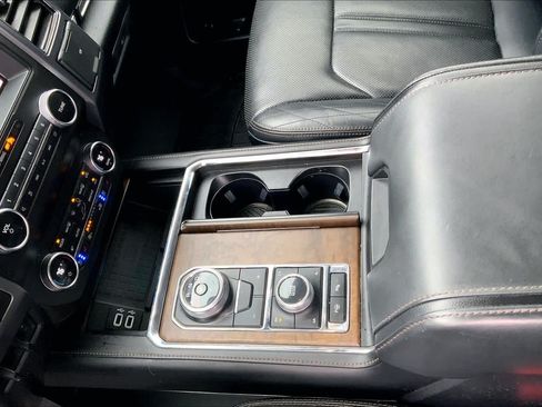 Used 2019 Ford Expedition Max Platinum AWD/4WD image 17