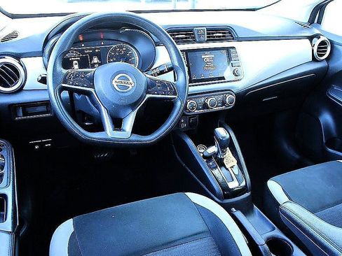 Used 2020 Nissan Versa SV image 10