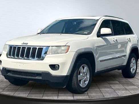 Used 2012 Jeep Grand Cherokee Laredo w/ Laredo E Group AWD/4WD image 1