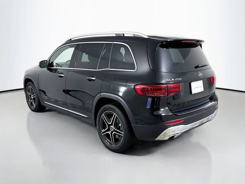 Used 2026 Mercedes-Benz GLB 250 4MATIC image 3