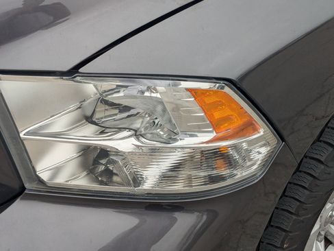 Used 2018 RAM 1500 Express image 13