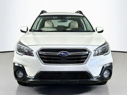 Used 2019 Subaru Outback 2.5i Premium w/ Popular Package #2 AWD/4WD image 2