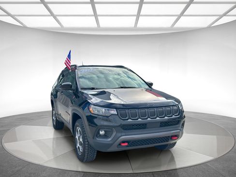 Used 2022 Jeep Compass Trailhawk image 7