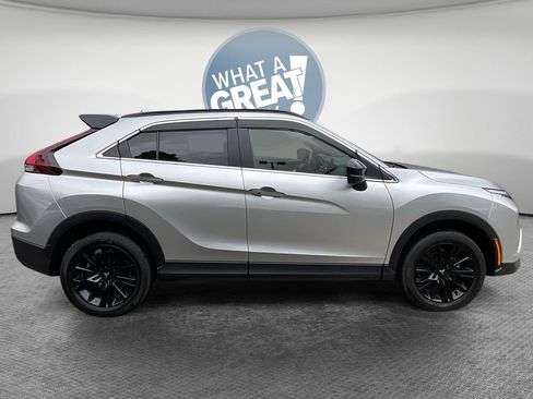 Used 2025 Mitsubishi Eclipse Cross AWD image 2
