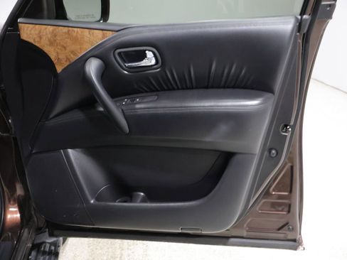 Used 2022 Nissan Armada SL w/ Captain's Chairs Package AWD/4WD image 23