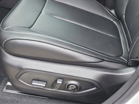 New 2026 Jeep Grand Cherokee L Limited AWD/4WD image 4