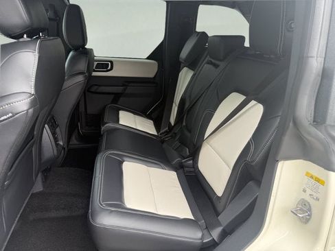 New 2026 Ford Bronco Outer Banks w/ Sasquatch Package AWD/4WD image 10