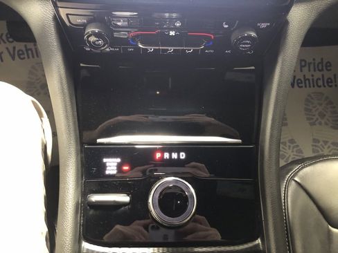 Used 2025 Jeep Grand Cherokee Limited image 29