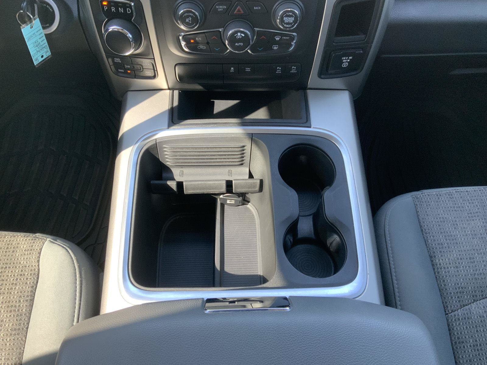 Used 2017 RAM 1500 Big Horn AWD/4WD image 40