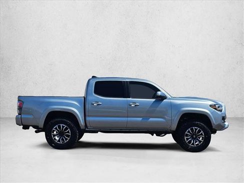 Used 2023 Toyota Tacoma TRD Sport AWD/4WD image 4