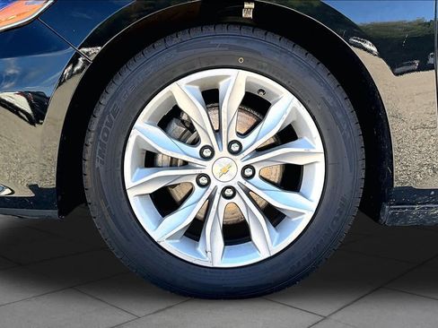 Used 2024 Chevrolet Malibu LT FWD image 11