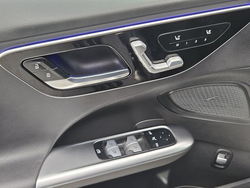 Used 2025 Mercedes-Benz C 300 Sedan image 24