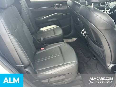 Used 2023 Kia Sorento EX AWD/4WD image 17