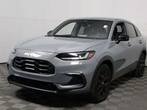 Used 2023 Honda HR-V Sport image 3