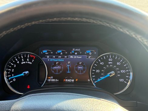 Used 2019 Ford Expedition Platinum image 32