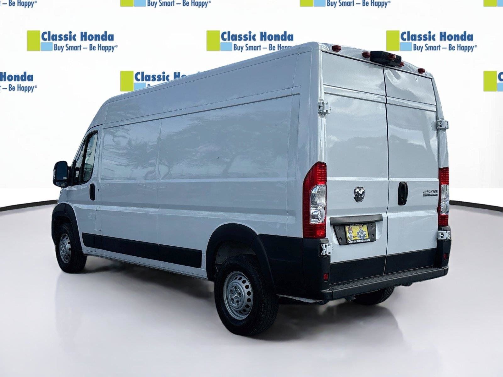 Used 2025 RAM ProMaster 2500 w/ Convenience Group FWD image 5