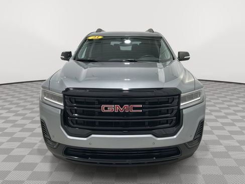 Used 2023 GMC Acadia SLE w/ Driver Convenience Package image 8