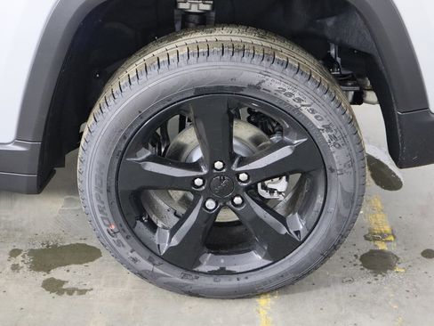 New 2025 Jeep Grand Cherokee Limited image 46