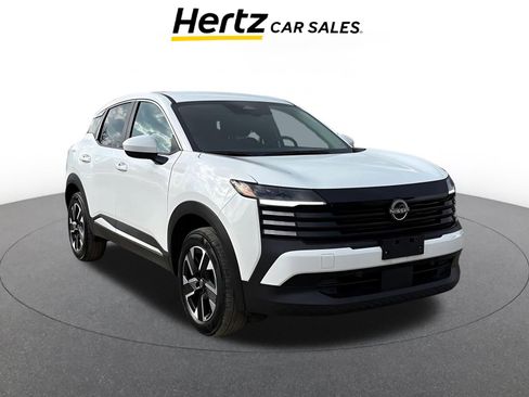 Used 2025 Nissan Kicks SV image 1