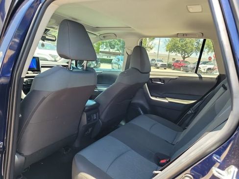 Used 2025 Toyota RAV4 XLE w/ Convenience Package FWD image 7