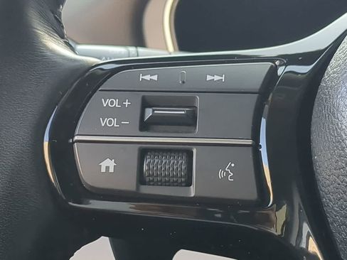 Used 2024 Honda Pilot Touring image 24