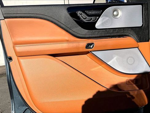 Used 2021 Lincoln Aviator Black Label w/ Dynamic Handling Package image 27