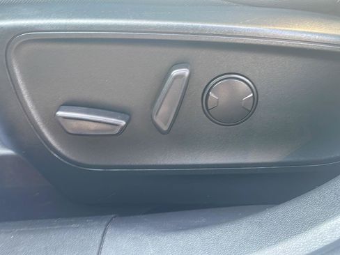 Certified 2022 Ford Escape SEL w/ Technology Package FWD image 11
