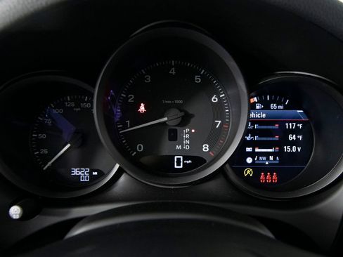 Certified 2025 Porsche Macan AWD/4WD image 23