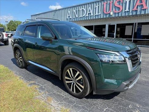 Used 2024 Nissan Pathfinder Platinum AWD/4WD image 27