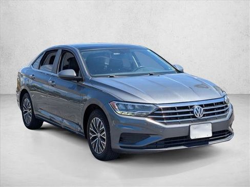 Used 2019 Volkswagen Jetta SE FWD image 3