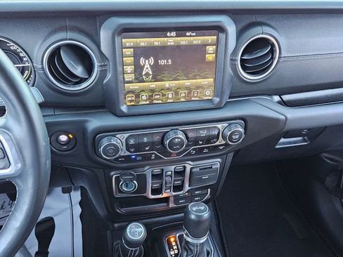 Used 2021 Jeep Wrangler Unlimited Sahara w/ Dual Top Group image 17