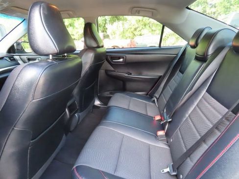 Used 2016 Toyota Camry SE FWD image 26
