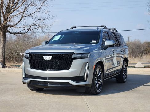 Used 2024 Cadillac Escalade Sport w/ LPO, ONYX Package image 3